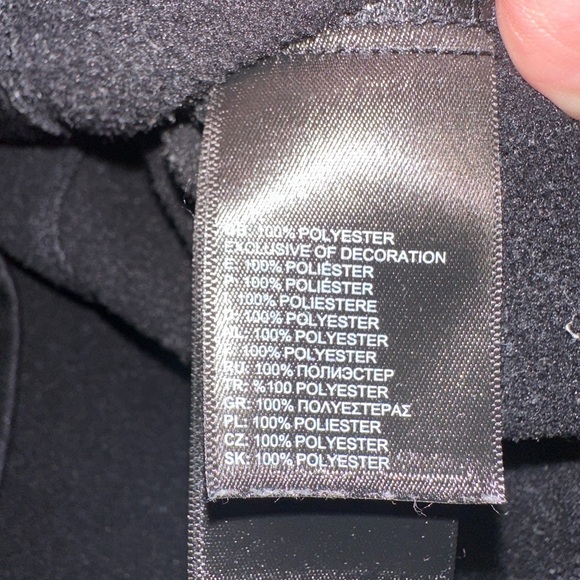 North Face | Women’s black fitted zip up jacket - Picture 11 of 16